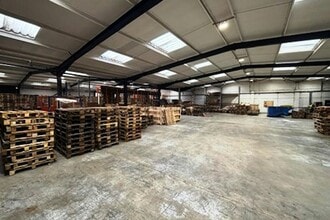 North Way, Andover to rent Interior Photo- Image 1 of 8