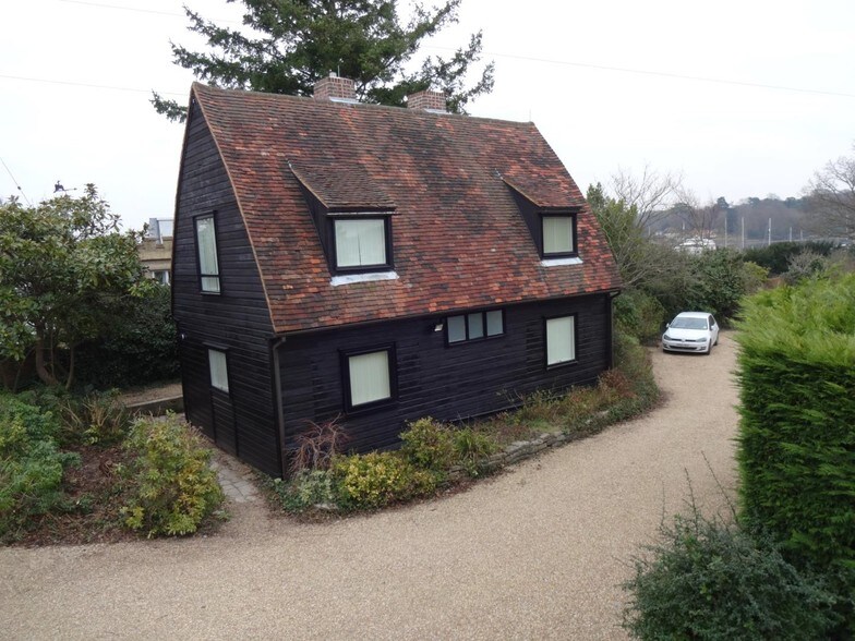 Haven House, Bursledon for sale - Primary Photo - Image 1 of 1