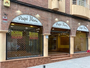 Retail in Santa Coloma de Gramenet, Barcelona to rent Interior Photo- Image 1 of 12