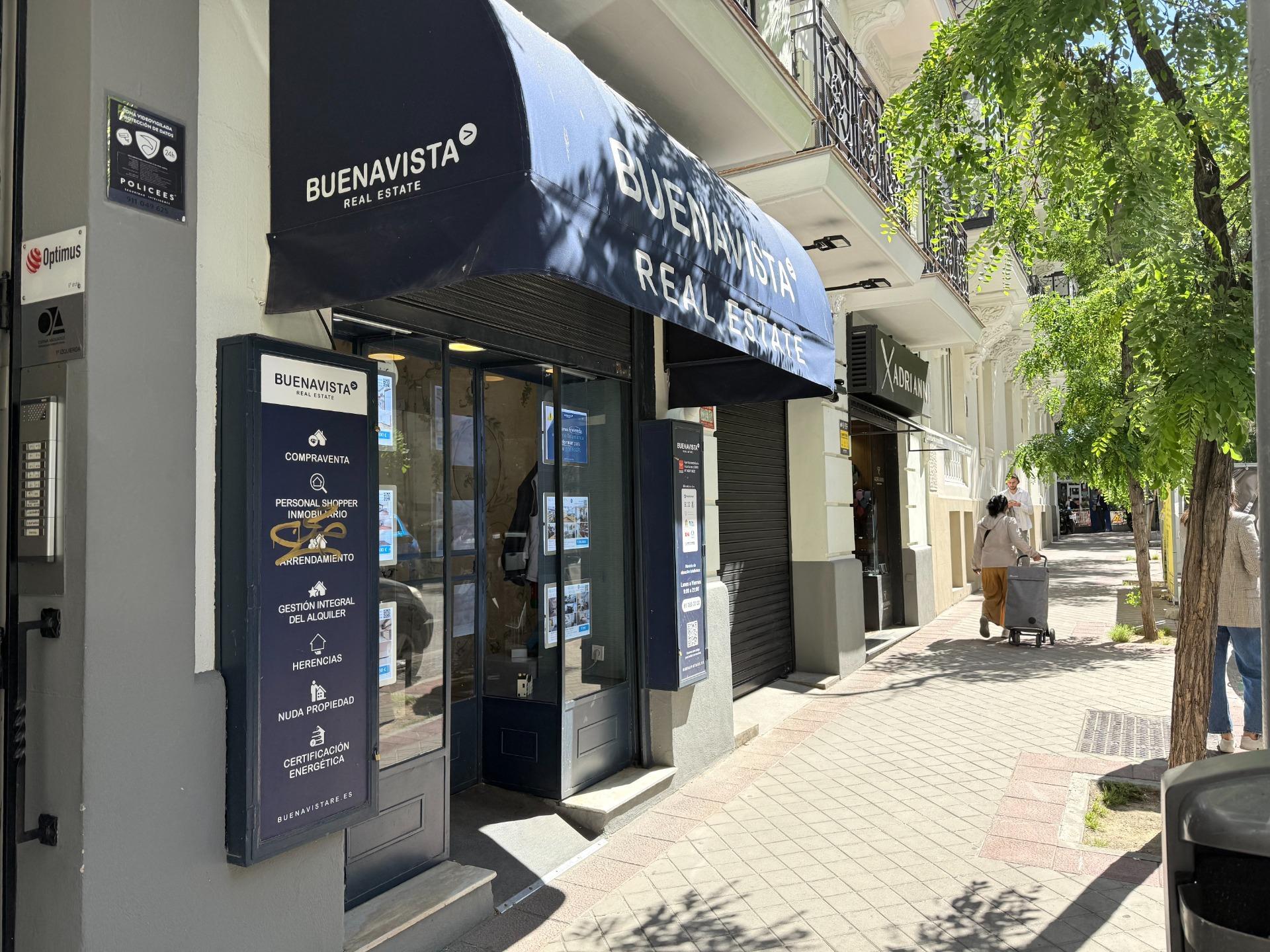 Retail in Madrid, Madrid to rent Building Photo- Image 1 of 5