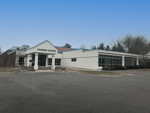 800 Scott St, Wausau, WI for rent Building Photo- Image 1 of 28