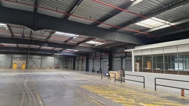 30 Rue Du Traité De Rome, Mions to rent Interior Photo- Image 1 of 9