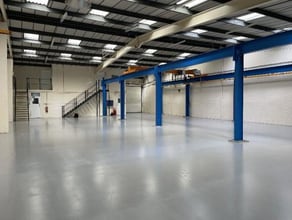 Leatherhead Rd, Chessington to rent Interior Photo- Image 2 of 2