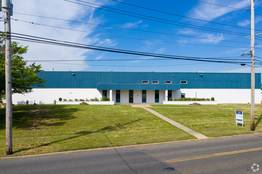 945 Sherman Ave, Pennsauken, NJ for sale - Building Photo - Image 1 of 1