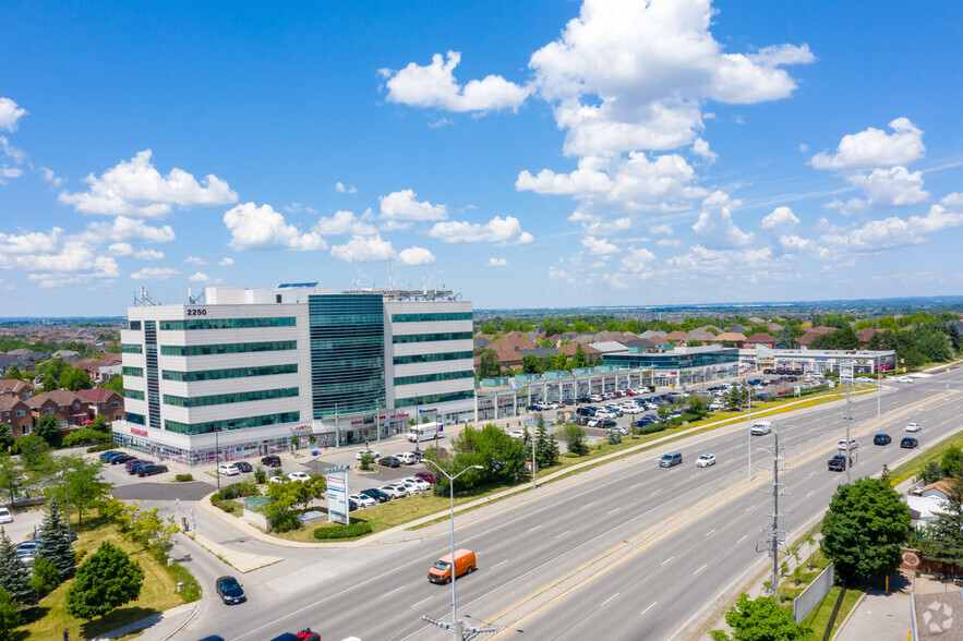 2250 Bovaird Dr E, Brampton, ON for rent - Building Photo - Image 3 of 10