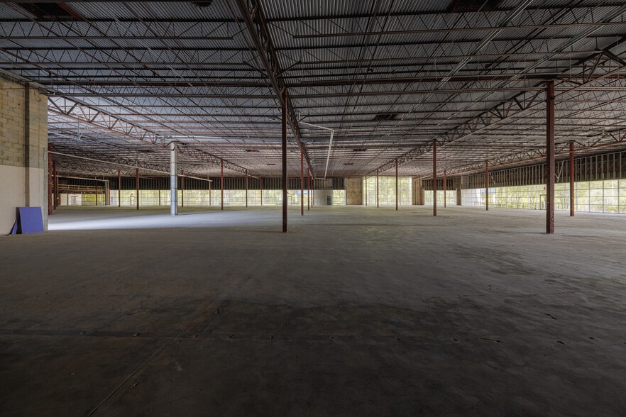 100 Sunport Ln, Orlando, FL to rent - Interior Photo - Image 2 of 7