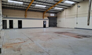 1-4 Brunswick Industrial Estate, Brunswick Village to rent Interior Photo- Image 1 of 2