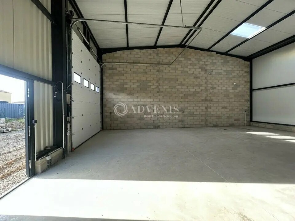 Location Entrepôt 120 m² - Photo 1