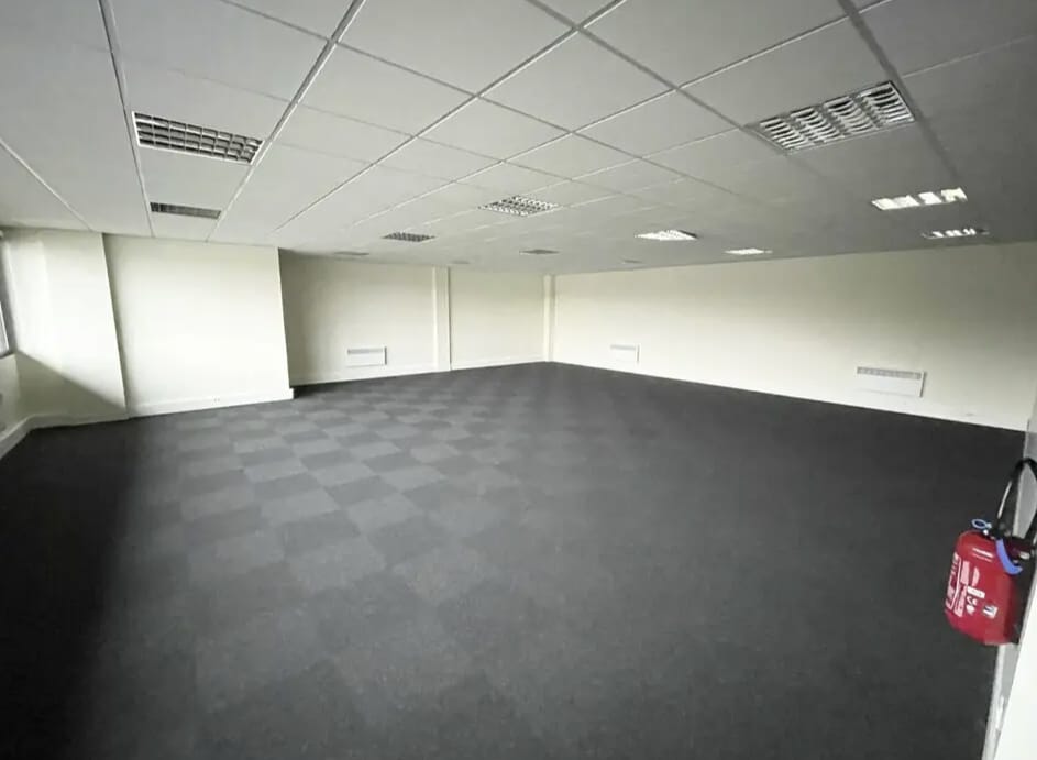 Industrial in Gonesse to rent Interior Photo- Image 1 of 3