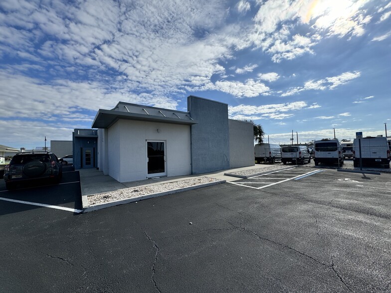 21178 Olean Blvd, Port Charlotte, FL for rent - Building Photo - Image 2 of 2