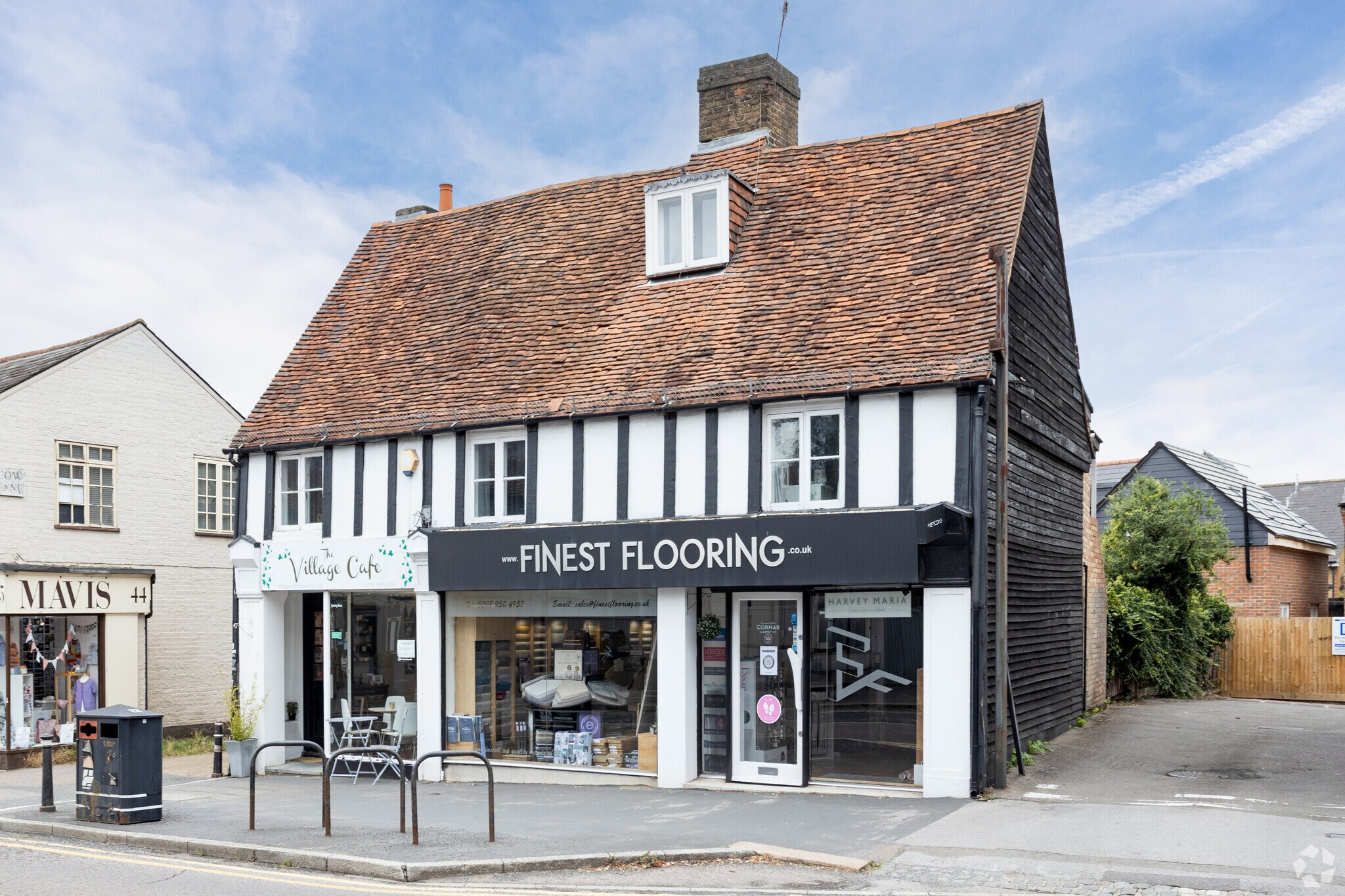 46-48 High St, Bushey to rent Building Photo- Image 1 of 3