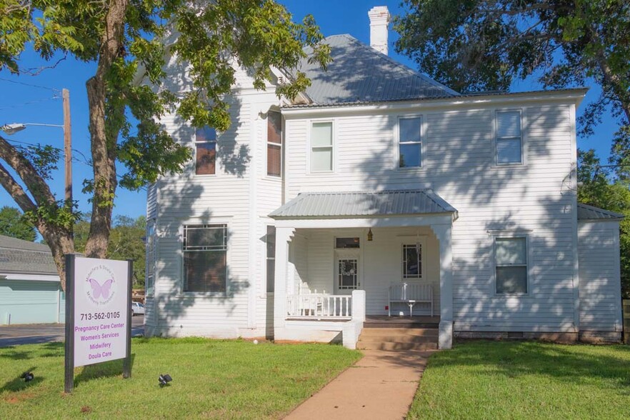 816 North St, Nacogdoches, TX for rent - Building Photo - Image 1 of 10