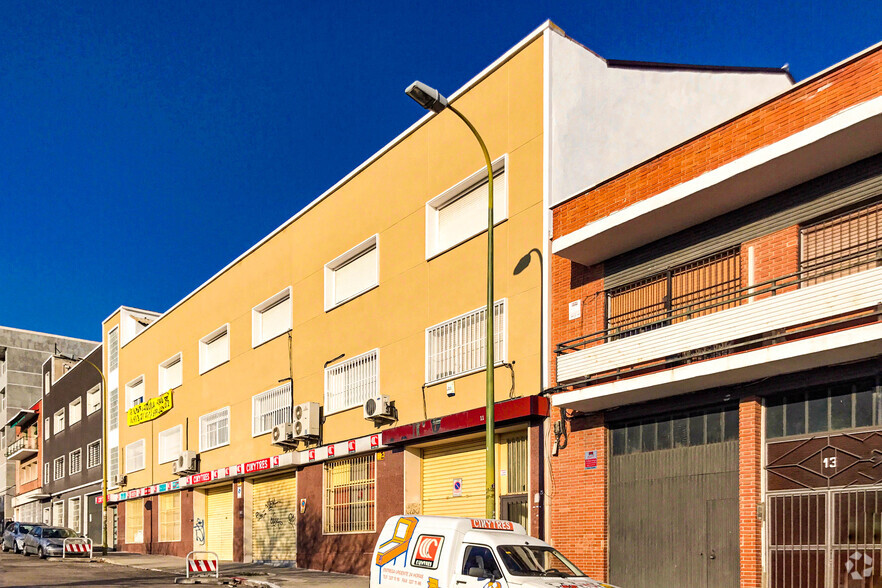 Calle Alfonso Gómez, 11, Madrid, Madrid for sale - Building Photo - Image 2 of 2