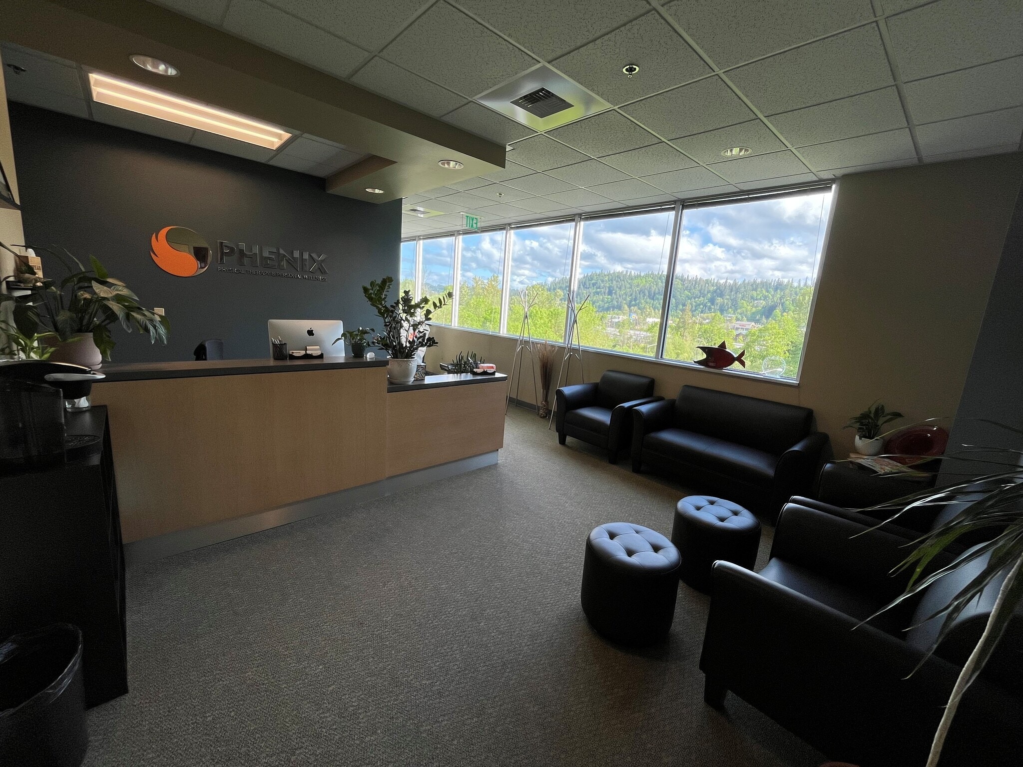 1301 4th Ave NW, Issaquah, WA to rent Building Photo- Image 1 of 9