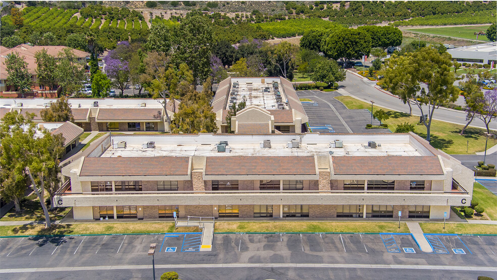 2438 N Ponderosa Dr, Camarillo, CA for sale - Primary Photo - Image 1 of 1