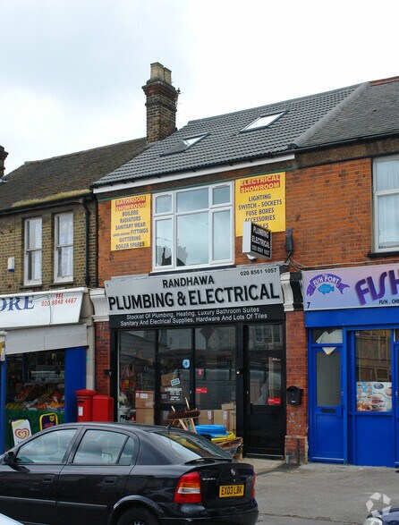 5 Redmead Rd, Hayes for sale - Primary Photo - Image 1 of 1