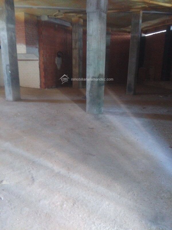 Retail in Cáceres, Cáceres to rent Building Photo- Image 1 of 10