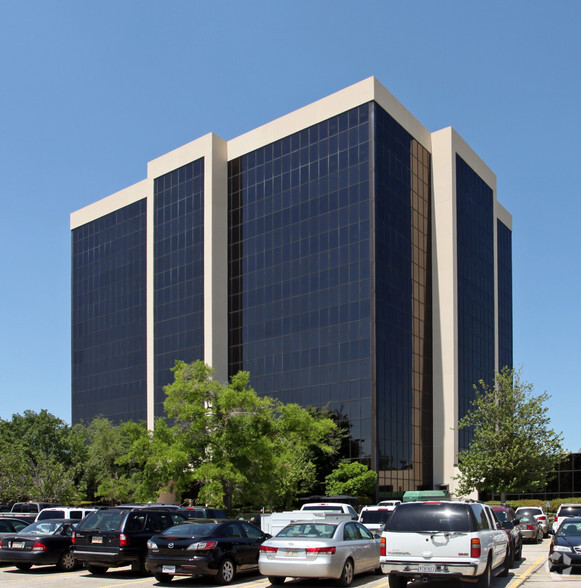 8550 United Plaza Blvd, Baton Rouge, LA for rent - Building Photo - Image 1 of 5