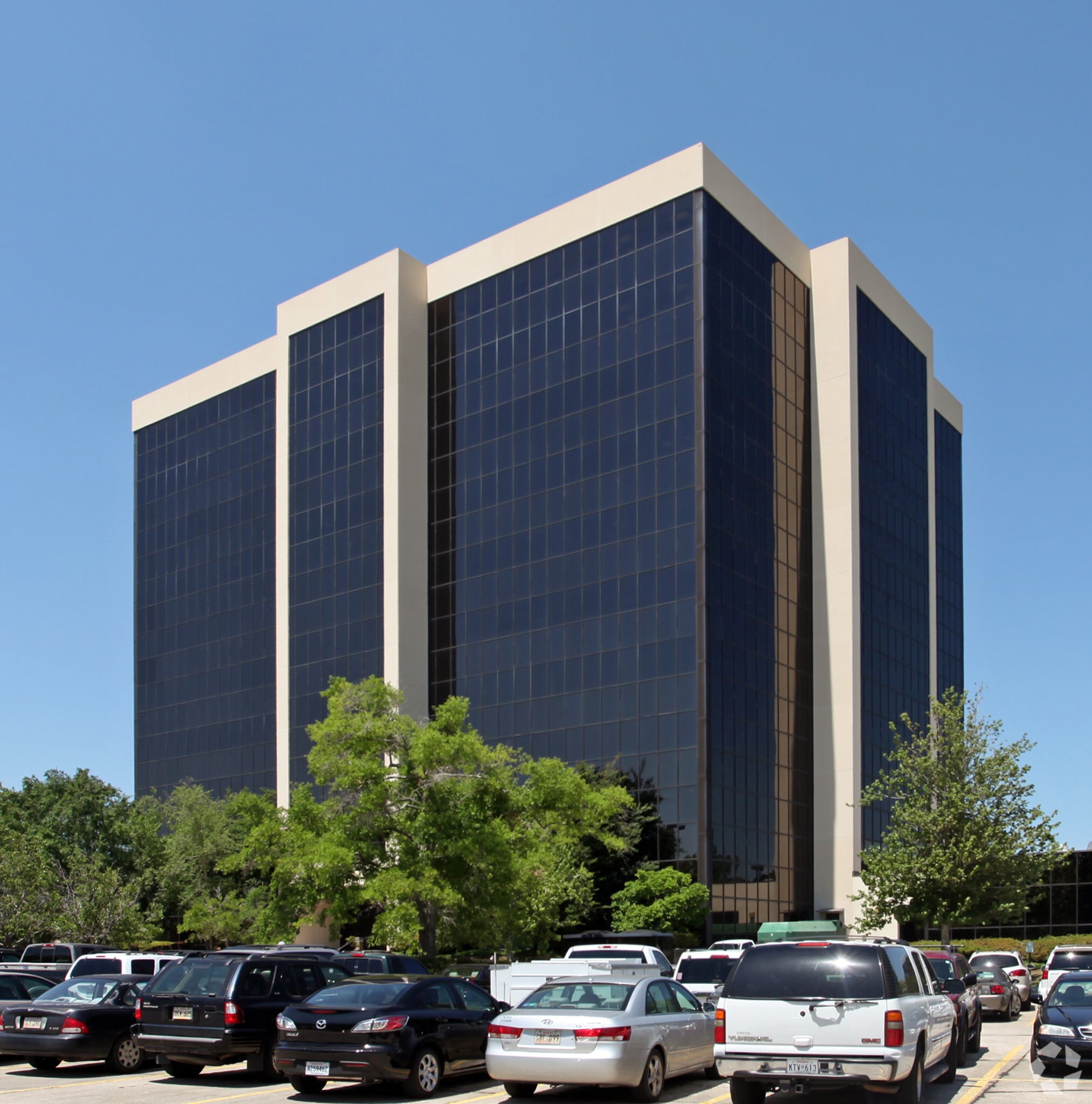 8550 United Plaza Blvd, Baton Rouge, LA to rent Building Photo- Image 1 of 6