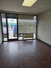 8034 Culebra Rd, San Antonio, TX to rent Building Photo- Image 2 of 5