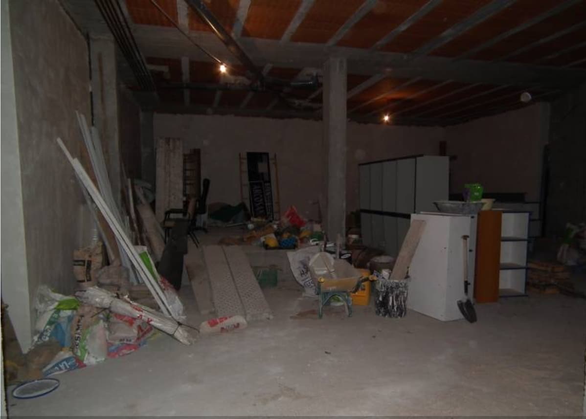 Retail in El Molar, Madrid to rent Interior Photo- Image 1 of 2