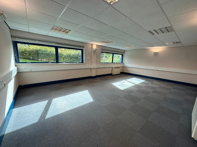 1-27 Jubilee Rd, Workington to rent - Building Photo - Image 3 of 9