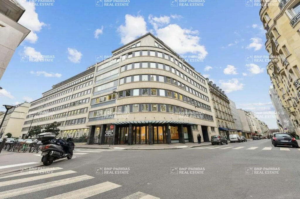 Location Bureaux 464 m² - Photo 1