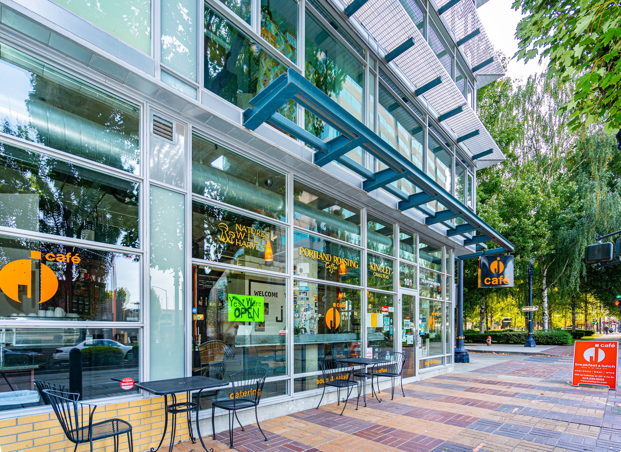 533 NE Holladay St, Portland, OR for sale Building Photo- Image 1 of 1