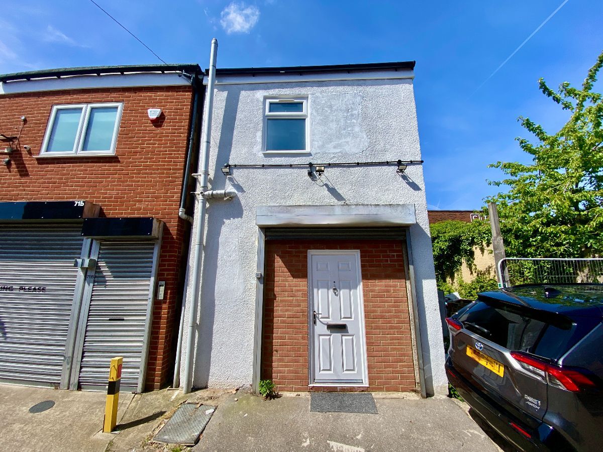 Front Ln, Upminster for sale Building Photo- Image 1 of 7