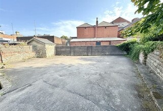 3A Hickman Rd, Penarth to rent Construction Photo- Image 2 of 3