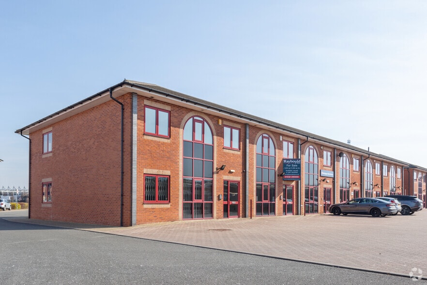 14 Mallard Way, Derby to rent - Building Photo - Image 2 of 8