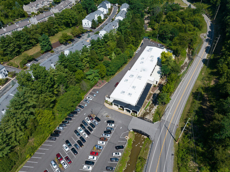 1580 McLaughlin Run Rd, Upper Saint Clair, PA for rent - Aerial - Image 3 of 10