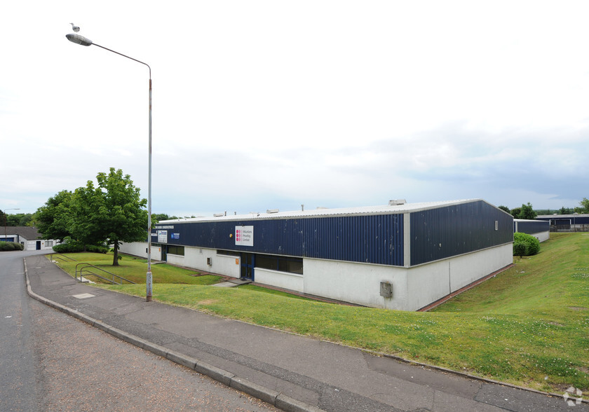 9 Tollpark Rd, Cumbernauld for rent - Building Photo - Image 2 of 4