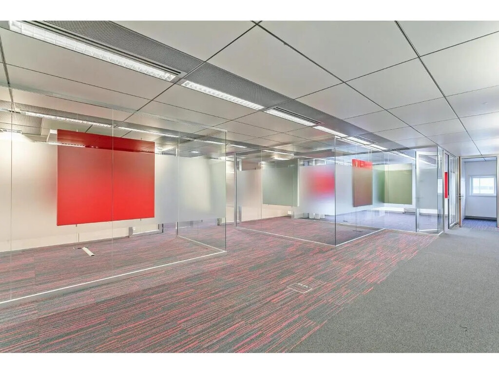 Location Bureaux 195 m² à 7 959 m² - Photo 1