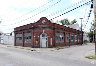 464 Broad St, Central Falls, RI for sale Primary Photo- Image 1 of 1