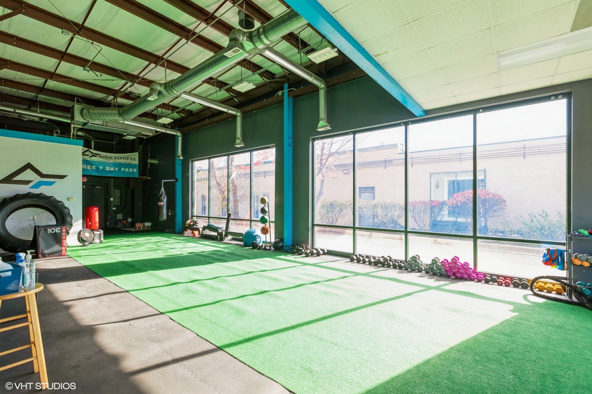 366-380 Bank Dr, Mchenry, IL to rent Interior Photo- Image 1 of 27