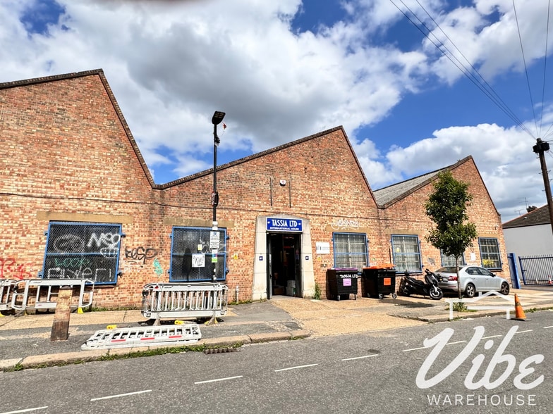 167 Hermitage Road, London to rent - Primary Photo - Image 1 of 8