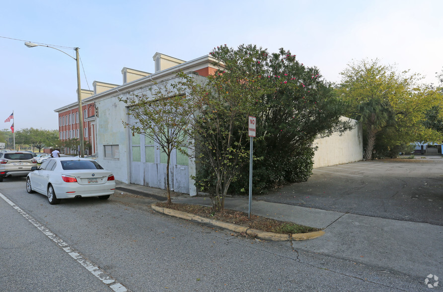 1712 Newcastle St, Brunswick, GA for sale - Primary Photo - Image 1 of 1