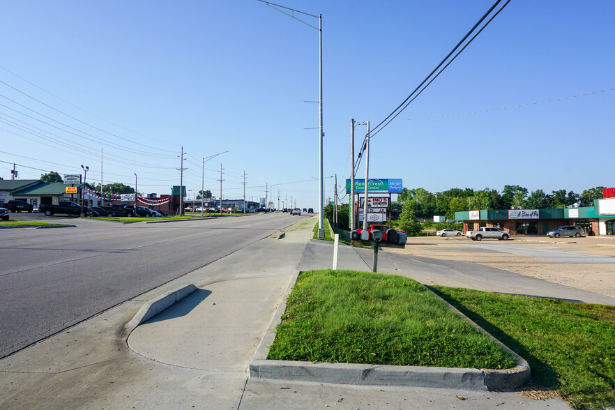 626 S Bishop Rd, Rolla, MO for sale - Building Photo - Image 2 of 6