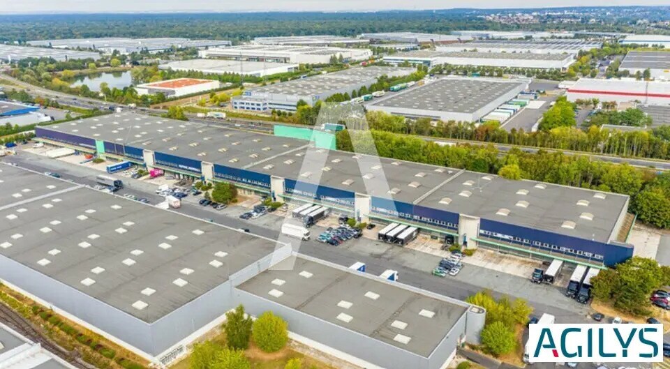 Light Industrial in Combs-la-Ville to rent Aerial- Image 1 of 9