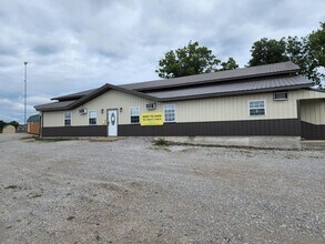 8 Highway K, Iberia, MO for sale Primary Photo- Image 1 of 1