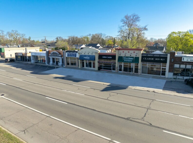 32352 Woodward Ave, Royal Oak, MI for sale - Primary Photo - Image 1 of 1