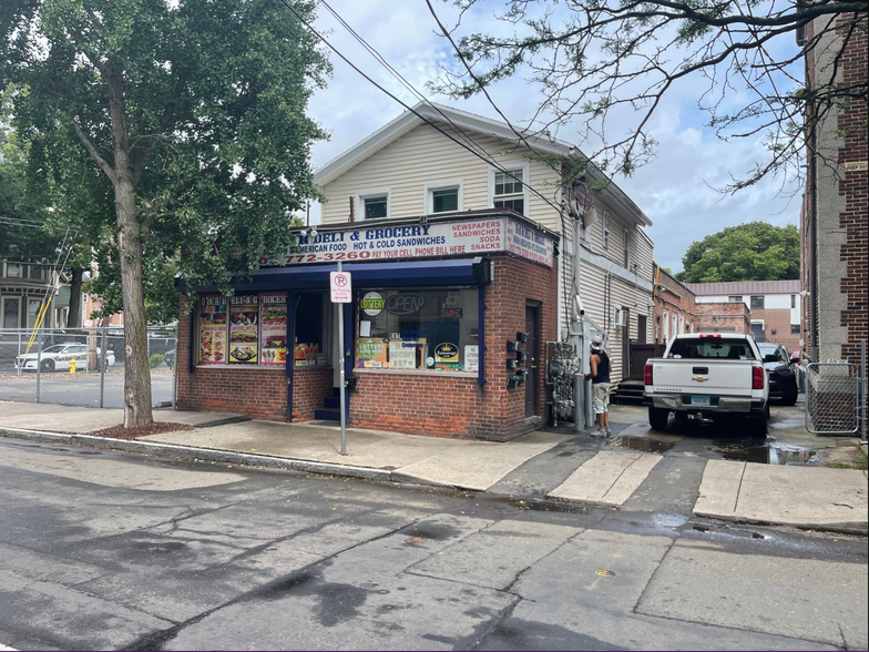 1379 Chapel St, New Haven, CT for sale - Building Photo - Image 1 of 21