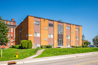 More details for 96 Duke St W, Kitchener, ON - Residential for Sale