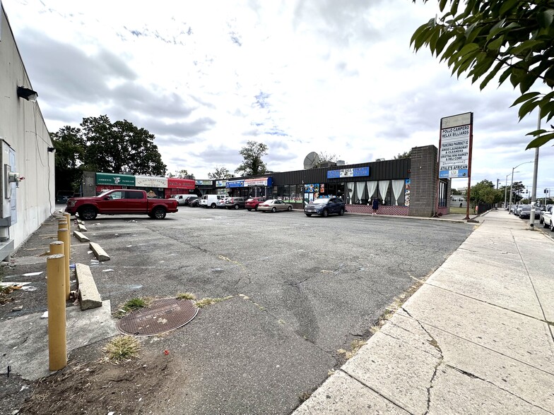 46-50 Fulton Ave, Hempstead, NY for sale - Building Photo - Image 1 of 11