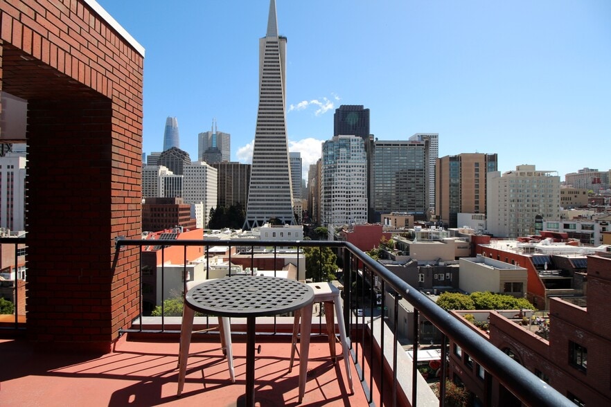 930 Montgomery St, San Francisco, CA for rent - Building Photo - Image 2 of 3