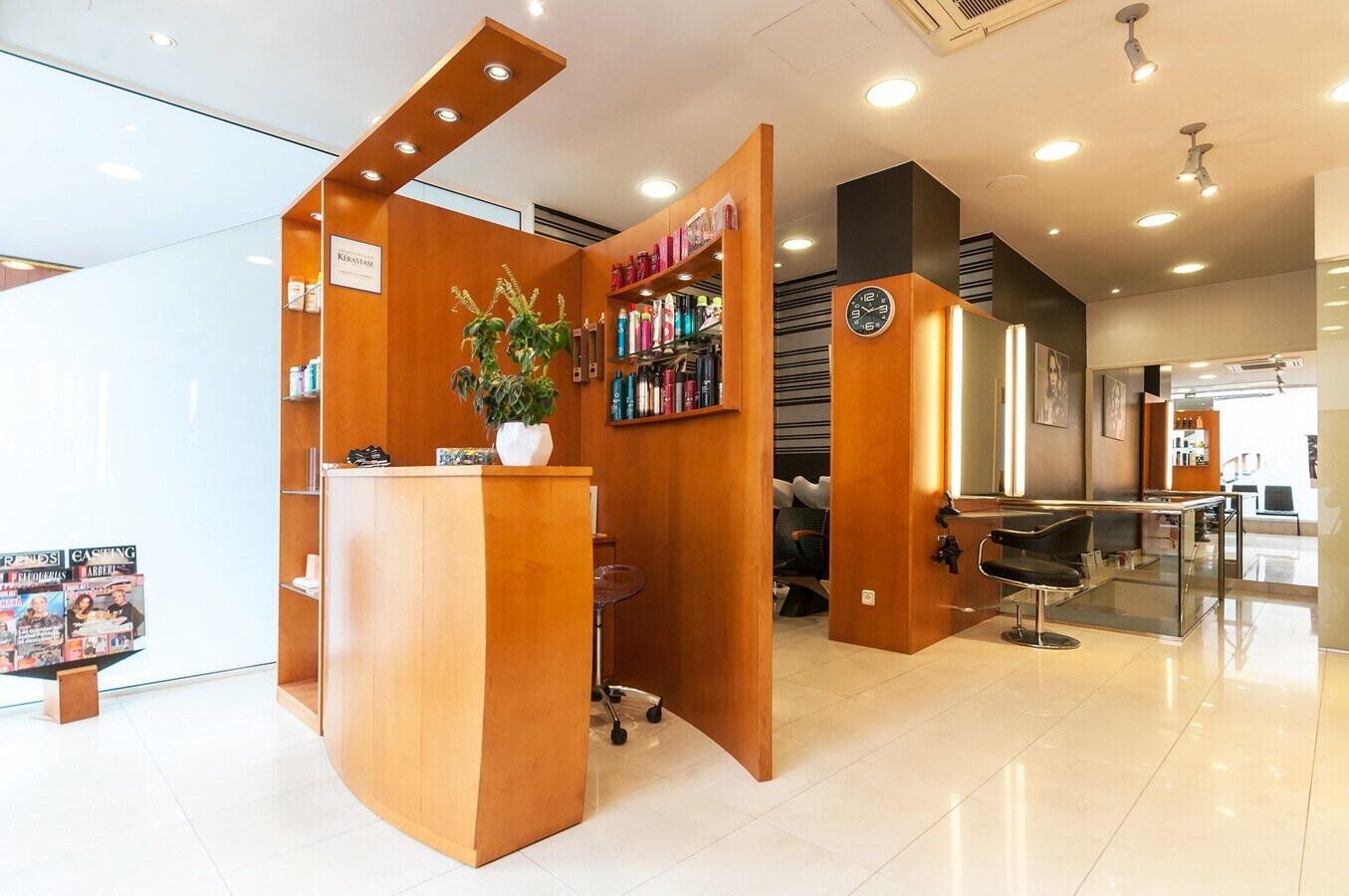 Sant Just Desvern, BAR 08960 - Unit - - - Interior Photo - Image 1 of 18