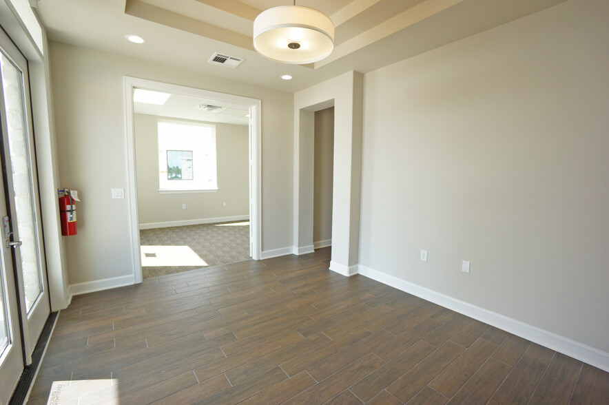 23410 Grand Reserve Dr, Katy, TX for rent - Interior Photo - Image 3 of 19