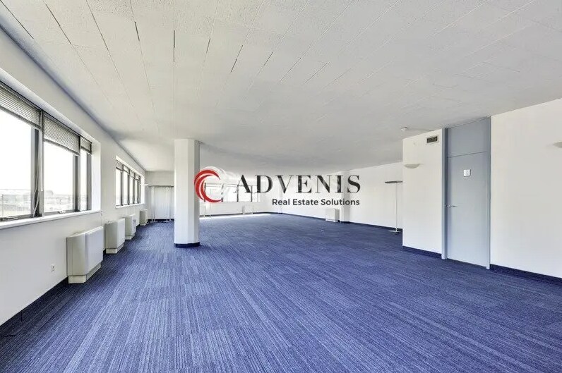 4 Place De Londres, Tremblay-en-France to rent Interior Photo- Image 1 of 1