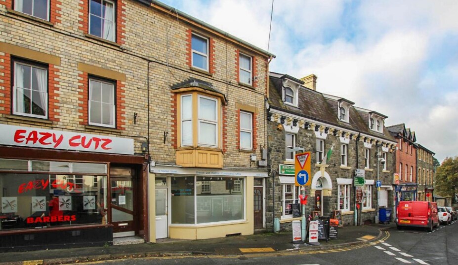 6 Market St, Builth Wells for sale Primary Photo- Image 1 of 1